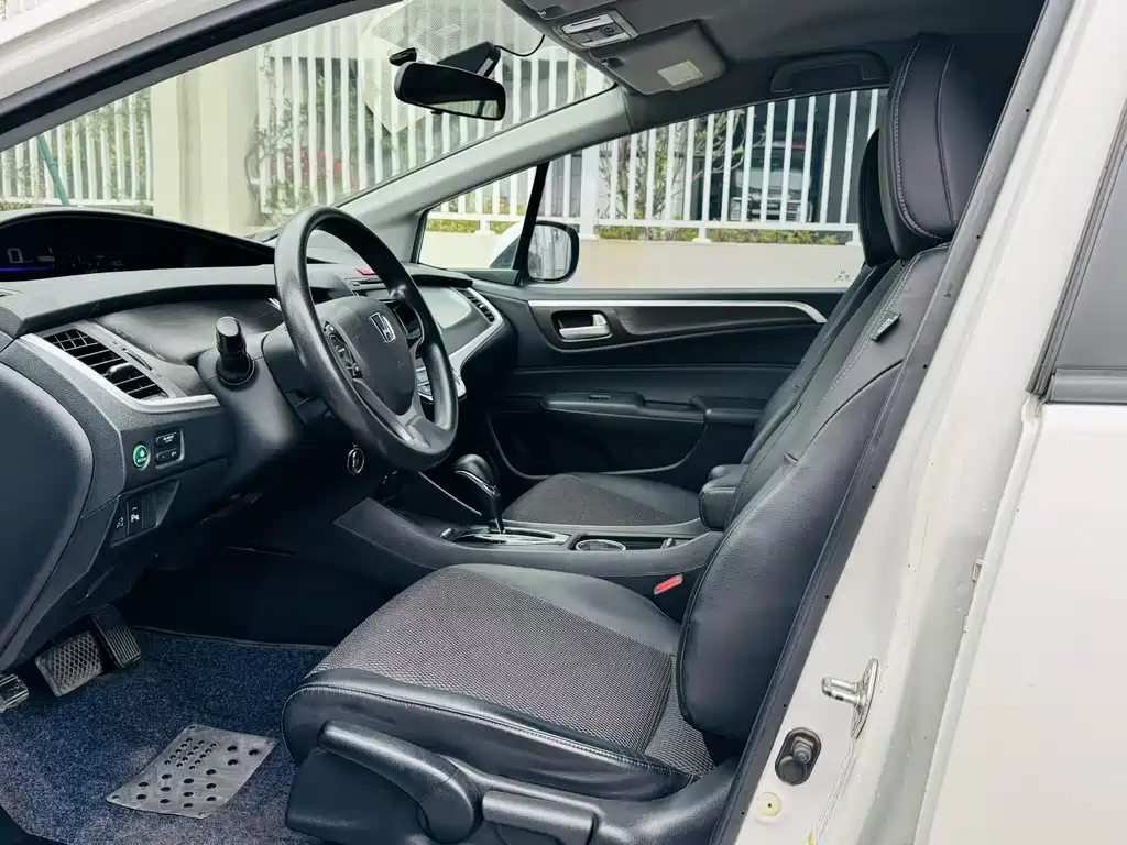 Jade 1.8 L Auto Comfort 5-seat