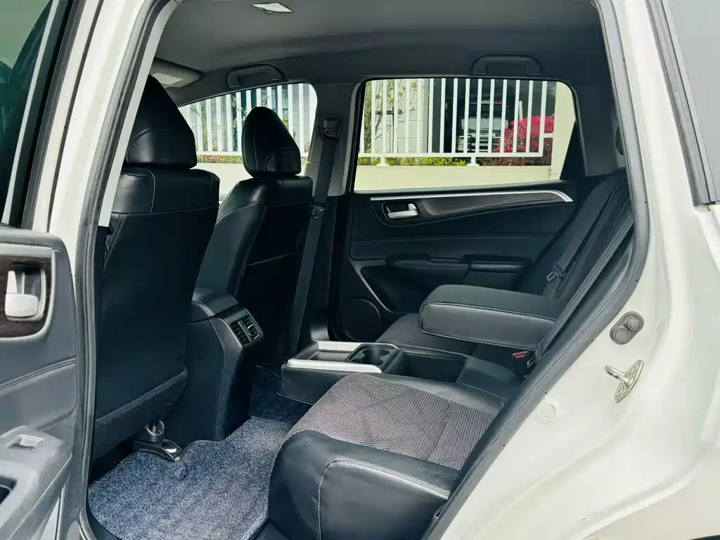 Jade 1.8 L Auto Comfort 5-seat