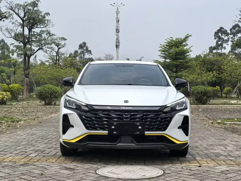 Dongfeng Yixuan Mach 1.5 T Auto Hunt Knight