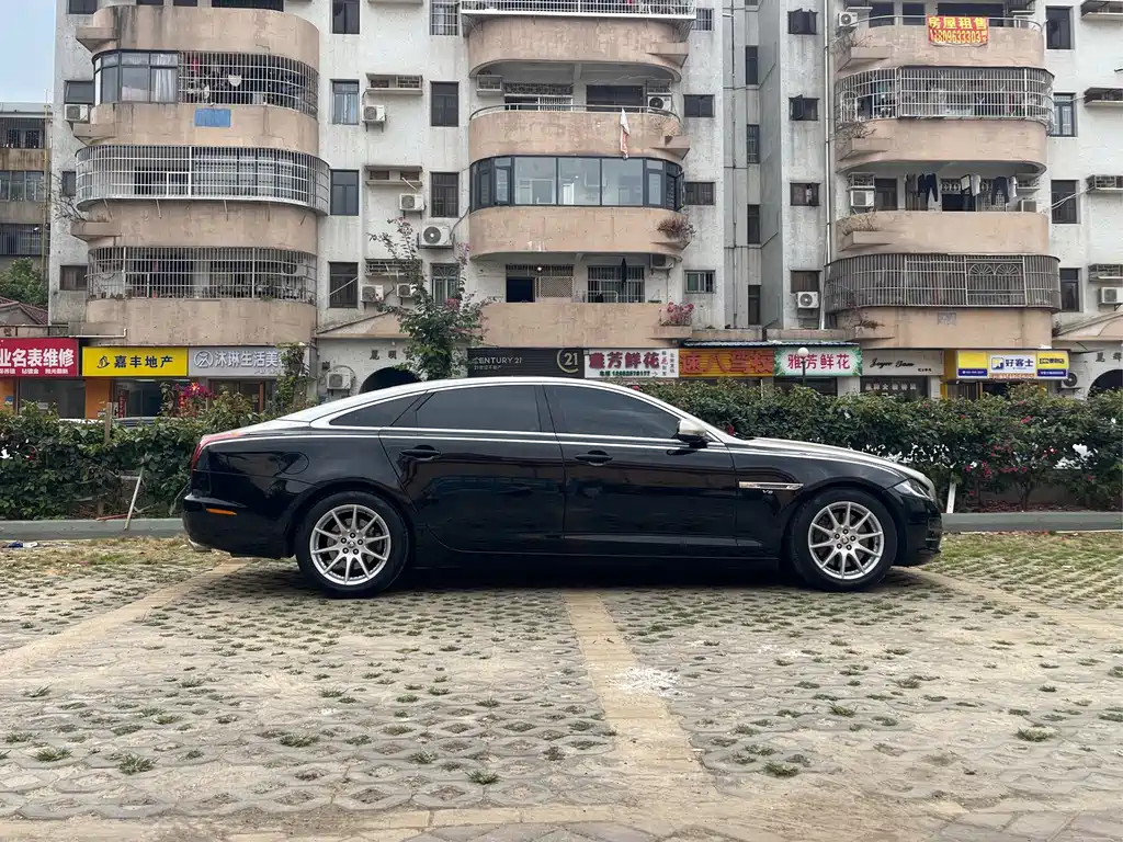 Jaguar XJ XJL 3.0 Panoramic Business