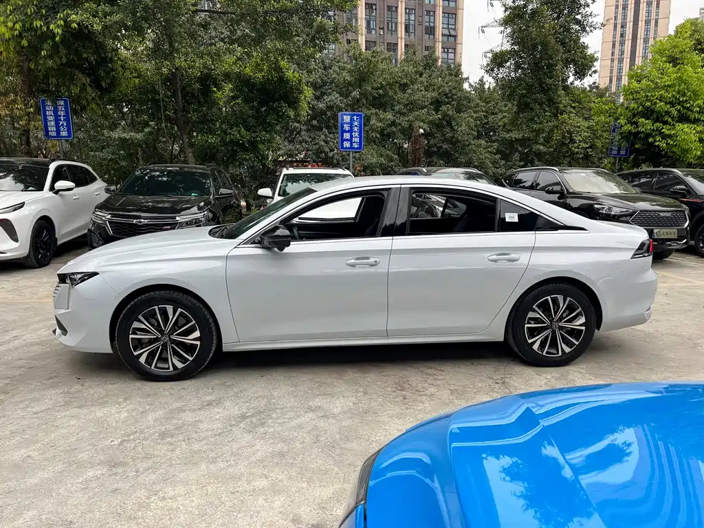 Peugeot 508 508 L 400 THP Control Flagship