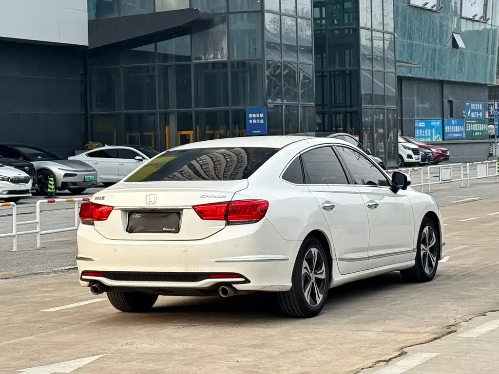 Spirior 2.4 L Honor Shine
