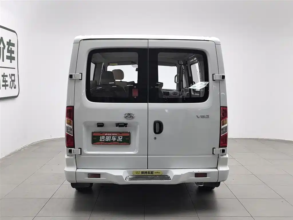 Xintu V80 新途V80 2018款 2.5 T 6挡手动傲运通改款短轴超低顶5-6座