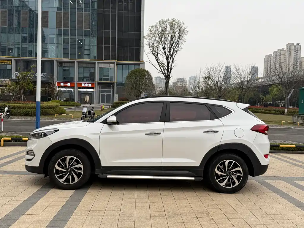 Tucson 1.6 T DCT 2 WD Intelligent