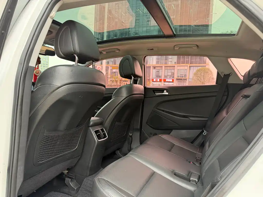 Tucson 1.6 T DCT 2 WD Intelligent