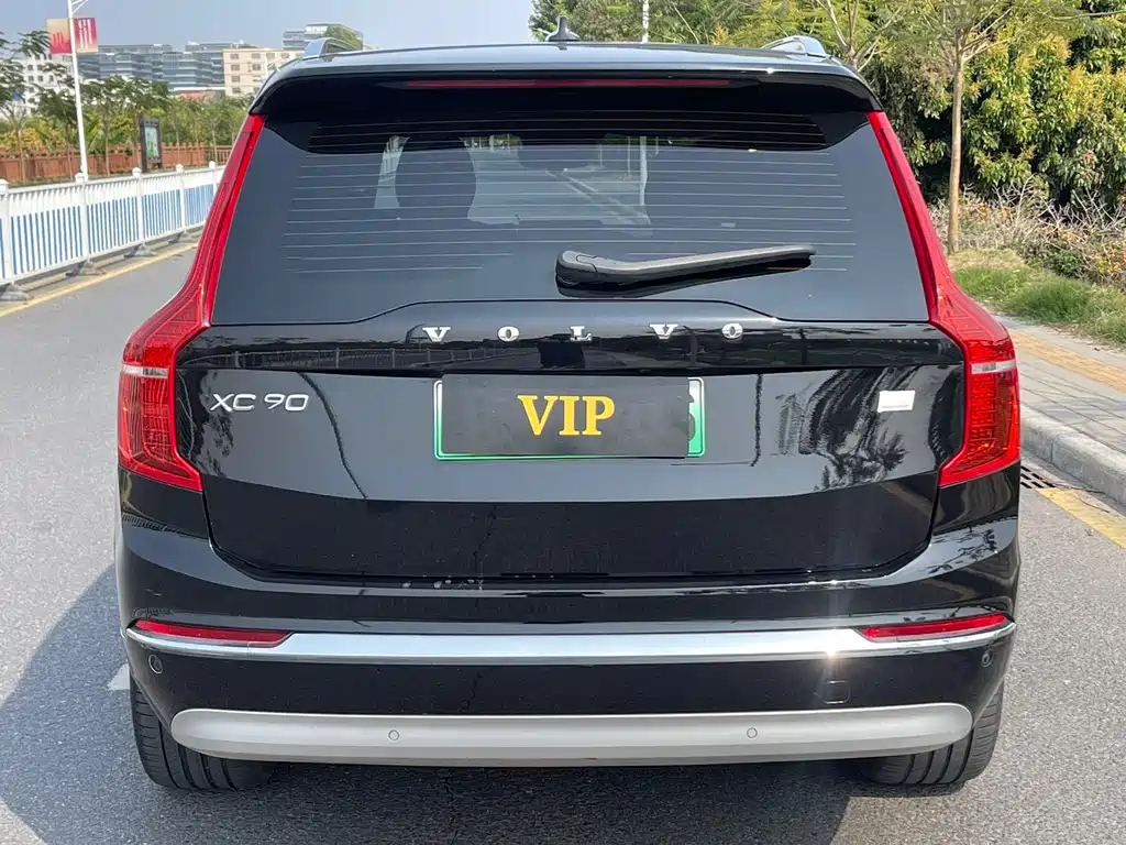 Volvo XC90 PHEV 沃尔沃XC90插电式混动 2022款 改款 E驱混动 T8 智尊豪华版 7座