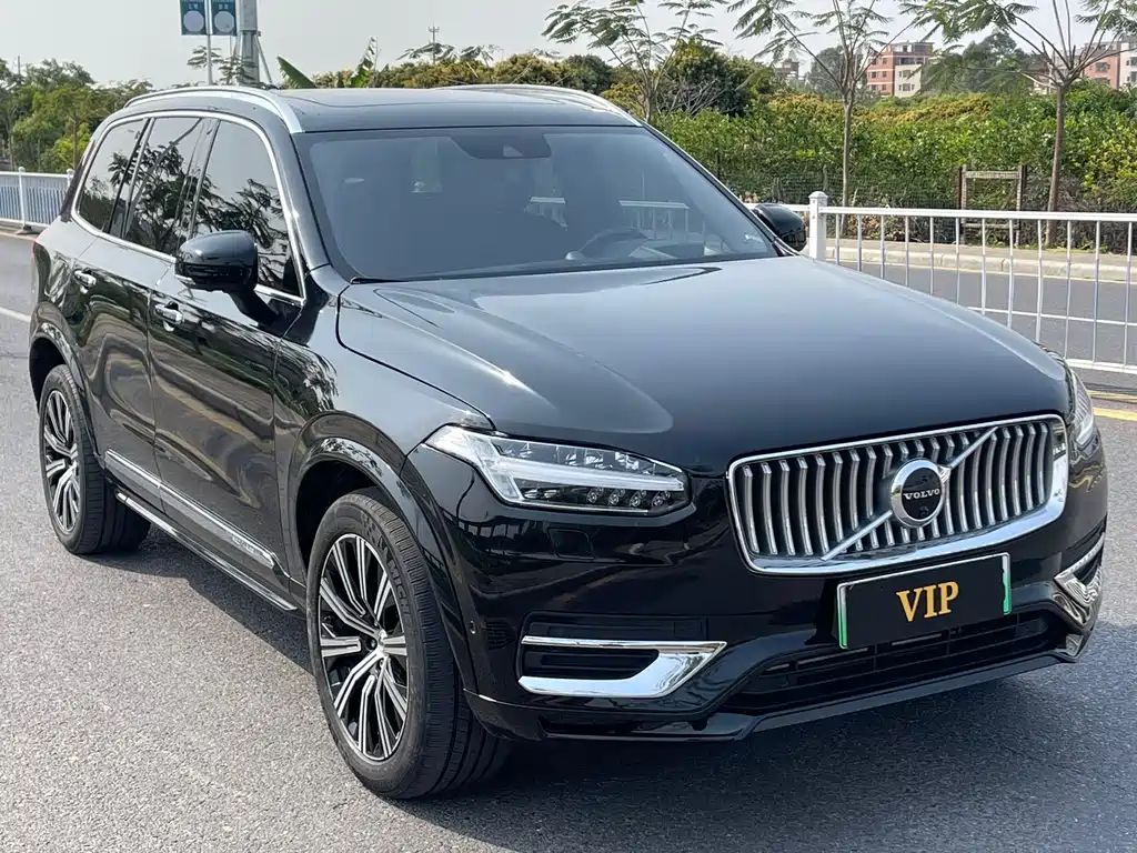 Volvo XC90 PHEV 沃尔沃XC90插电式混动 2022款 改款 E驱混动 T8 智尊豪华版 7座