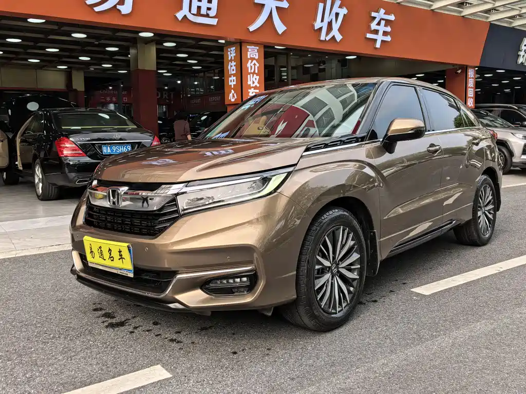 Avancier 370 TURBO 2 WD Luxury