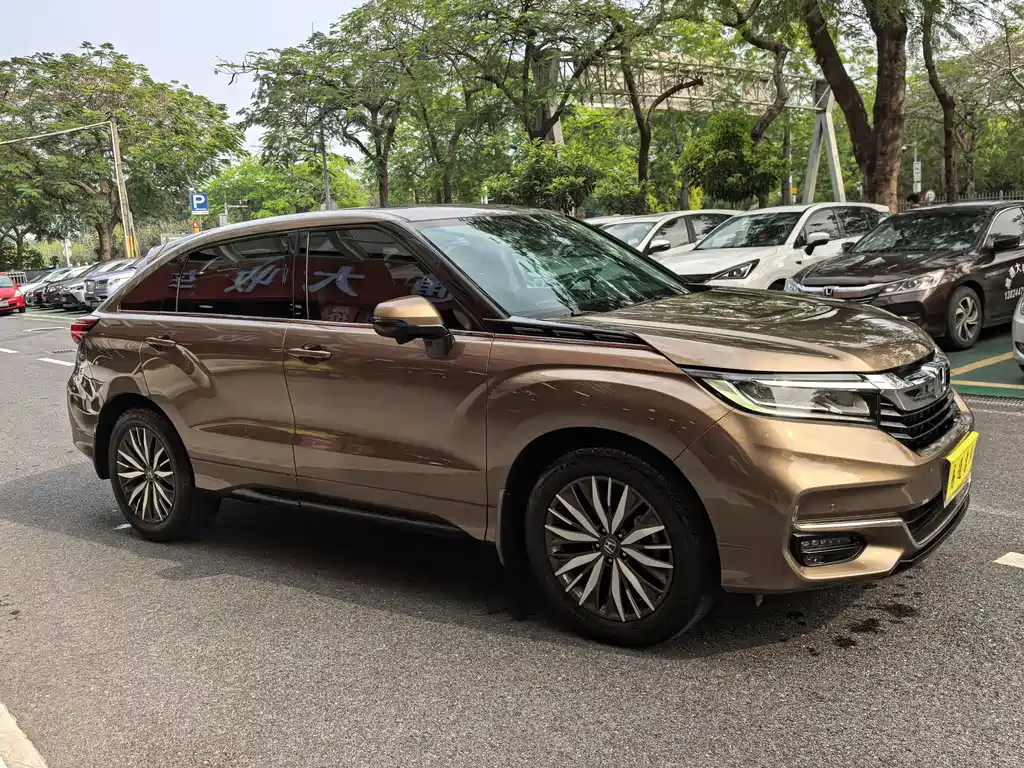 Avancier 370 TURBO 2 WD Luxury