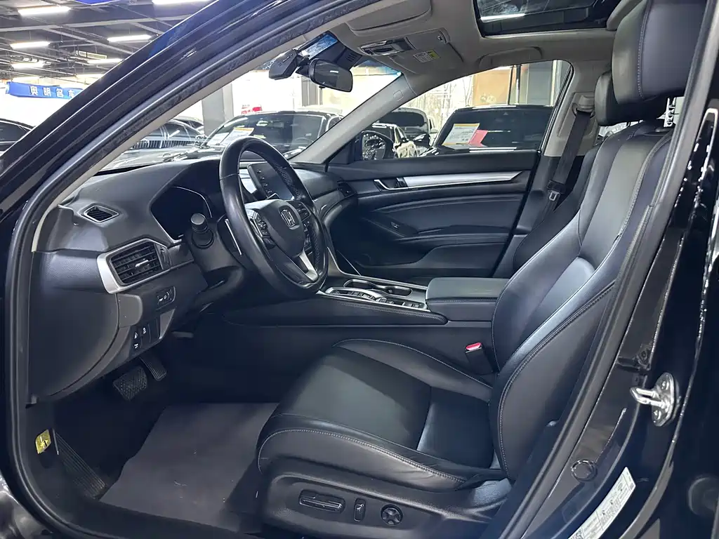 Accord Sharp· Hybrid 2.0 L Sharp Leading CN-VI