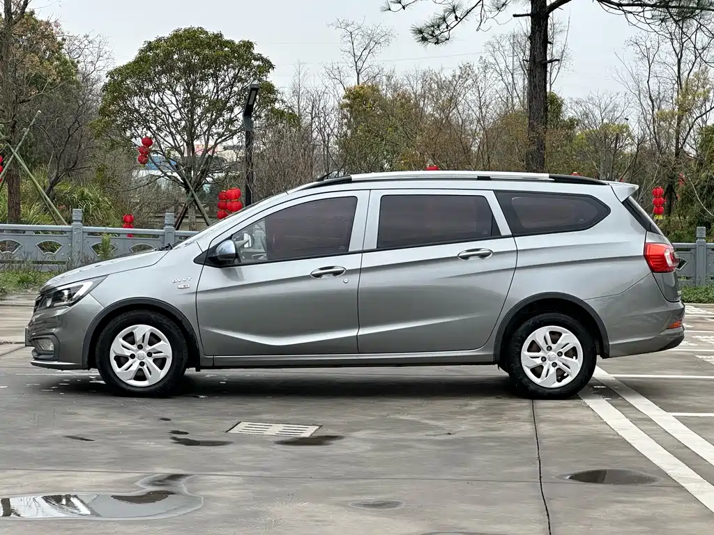 Baojun 310 W 1.5 L Manual Comfort CN-V