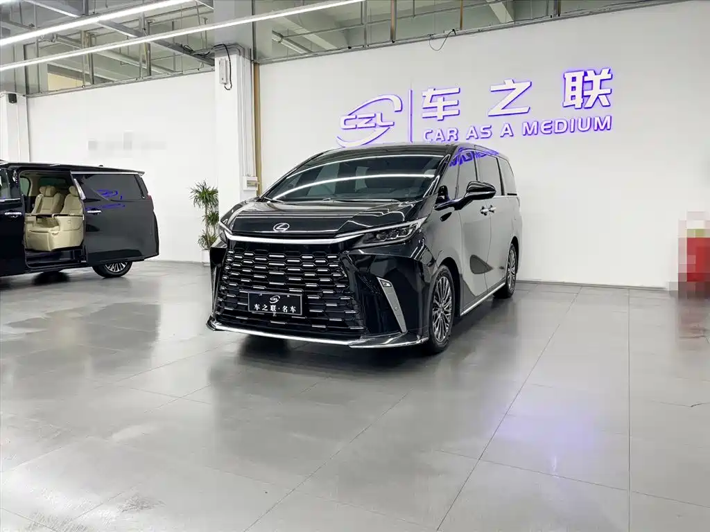 Lexus LM 500 h 6-seat Supreme