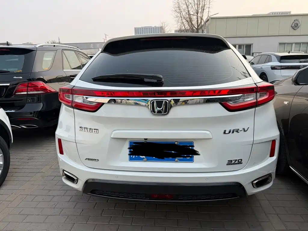 Honda UR-V 370 TURBO 4 WD Premium CN-V