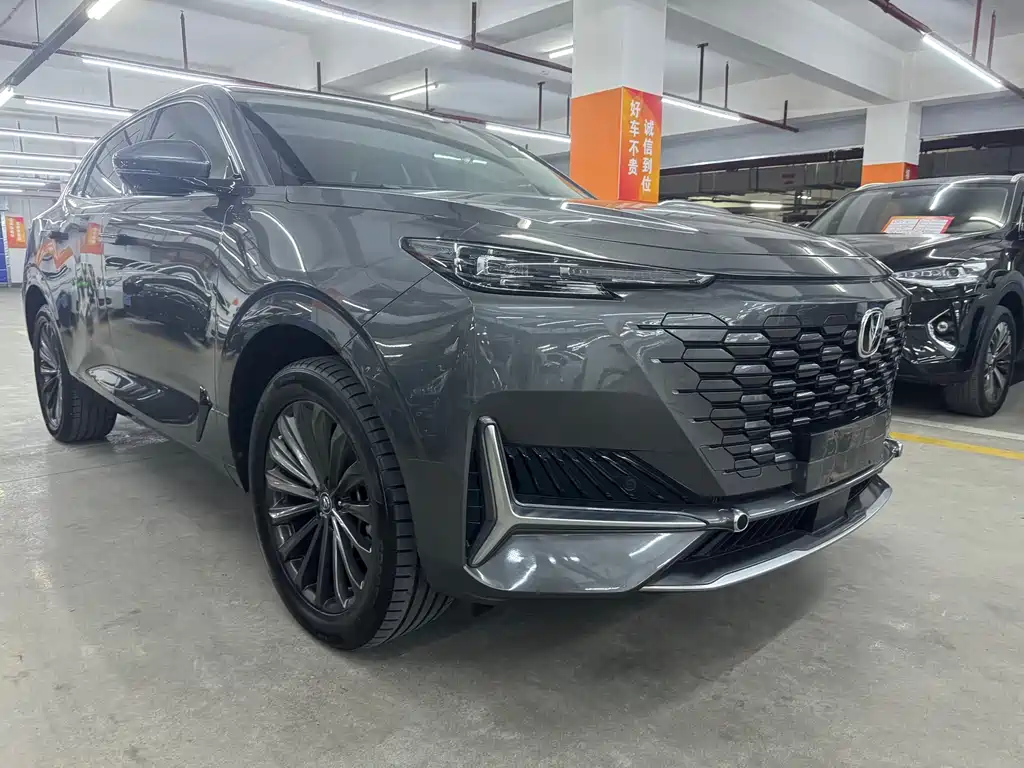 Changan UNI-K 2.0 T Outstanding