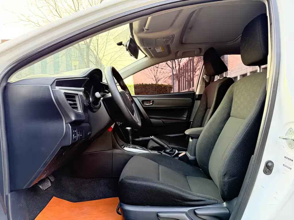 Levin 1.6 G CVT Elite