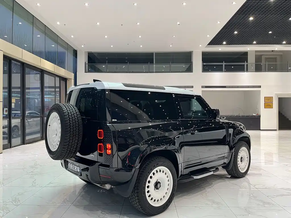 Land Rover Defender 90 3.0 T P400 XS