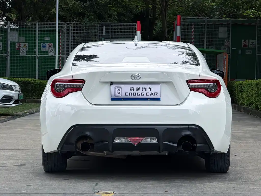 Toyota 86 丰田86 2019款 2.0 L 自动豪华版