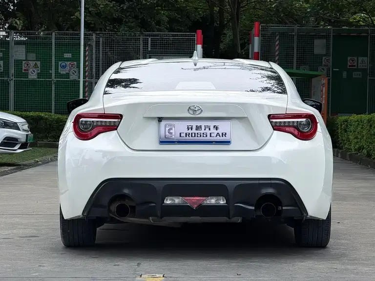 Toyota 86 丰田86 2019款 2.0 L 自动豪华版