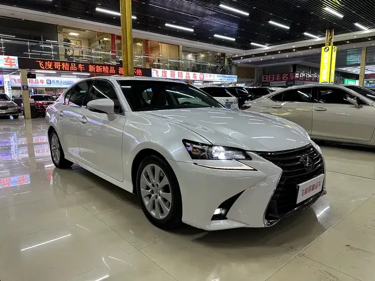 Lexus GS 200 t Leading
