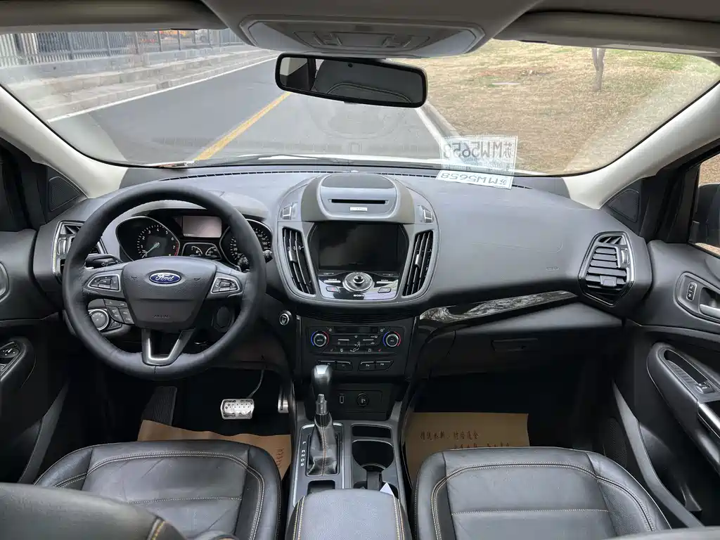 Kuga EcoBoost 245 4 WD Sport