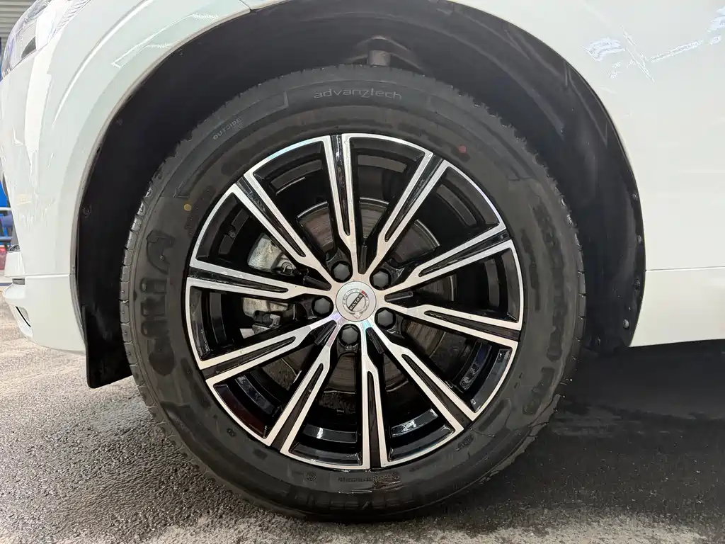 Volvo XC60 T5 4 WD Smart Grace Luxury