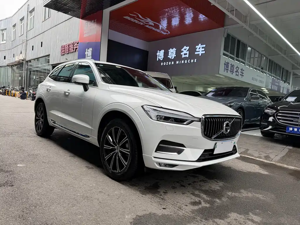 Volvo XC60 T5 4 WD Smart Grace Luxury