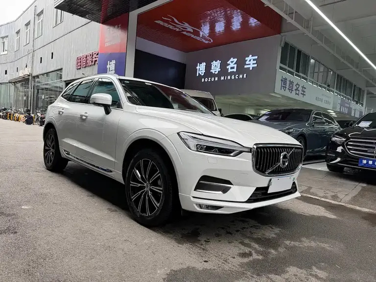Volvo XC60 T5 4 WD Smart Grace Luxury