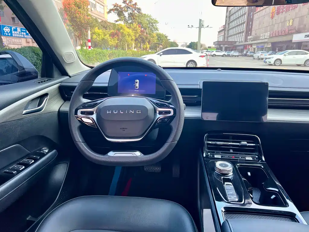 Wuling Starlight Co-Create 150 Standard