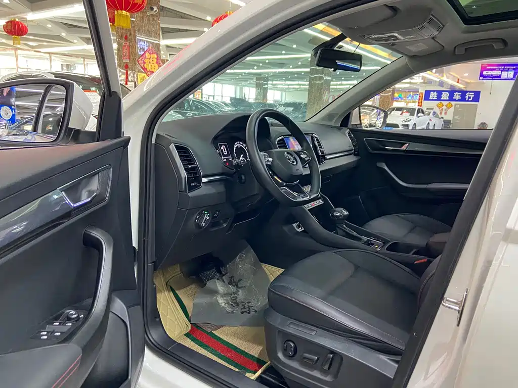 Karoq TSI280 Luxury