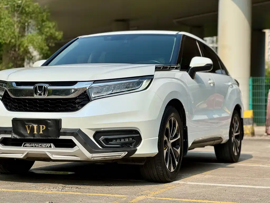 Avancier 240 TURBO 2 WD Premium