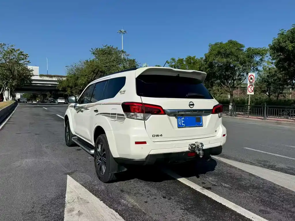 Terra 2.5 L XL Upper 4 WD Auto 4 WD Luxury