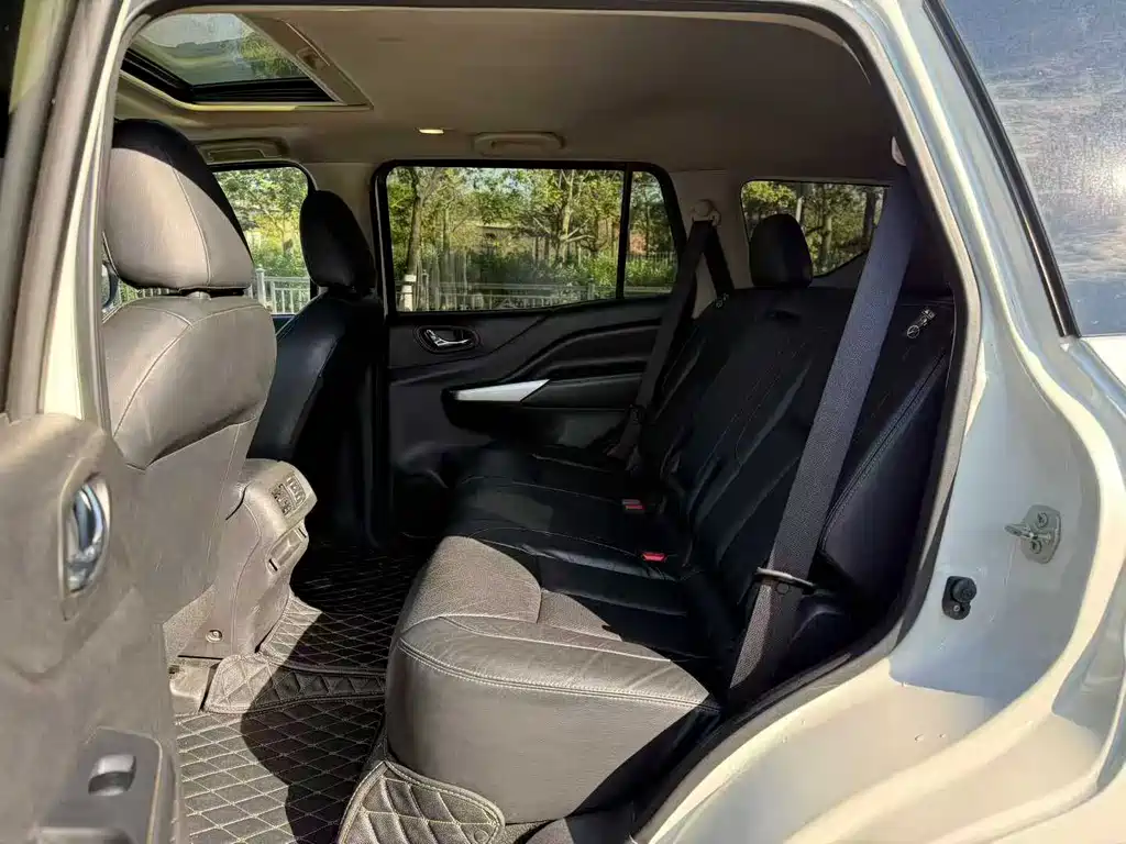 Terra 2.5 L XL Upper 4 WD Auto 4 WD Luxury