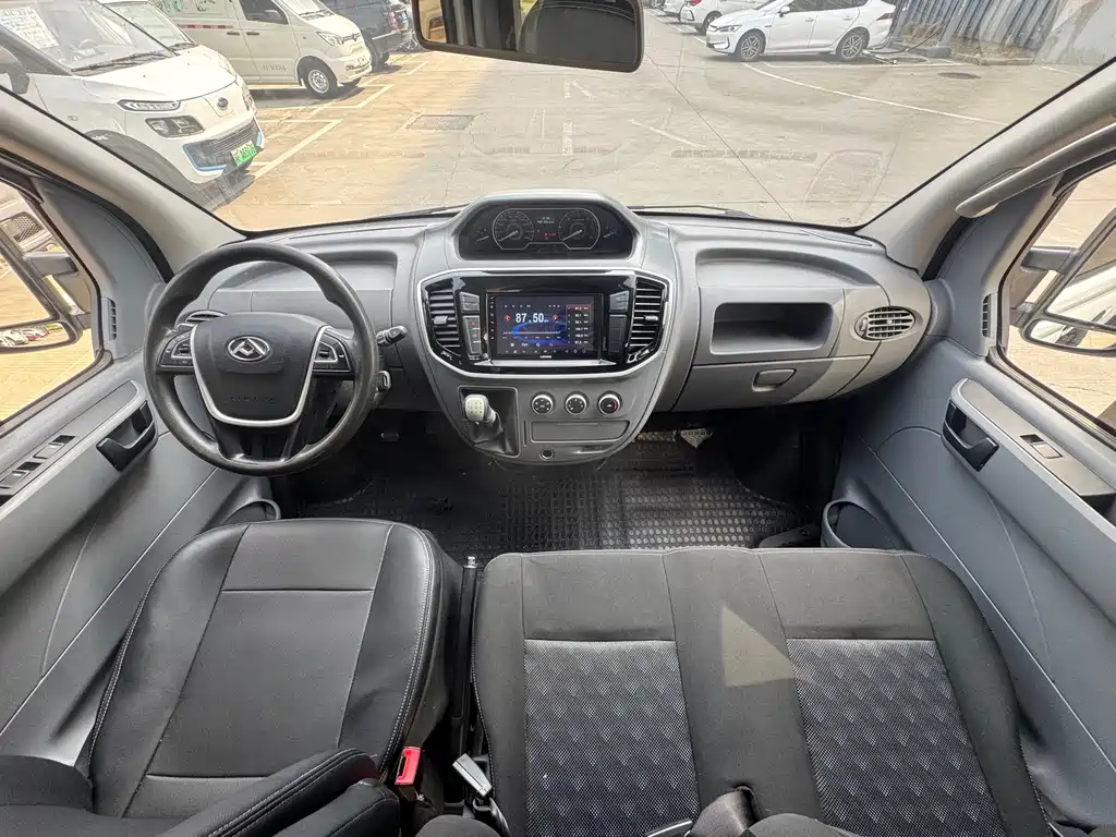 Xintu V80 2.0 T Manual Classic Aoyuntong SWB Mid Roof 5 6-seat