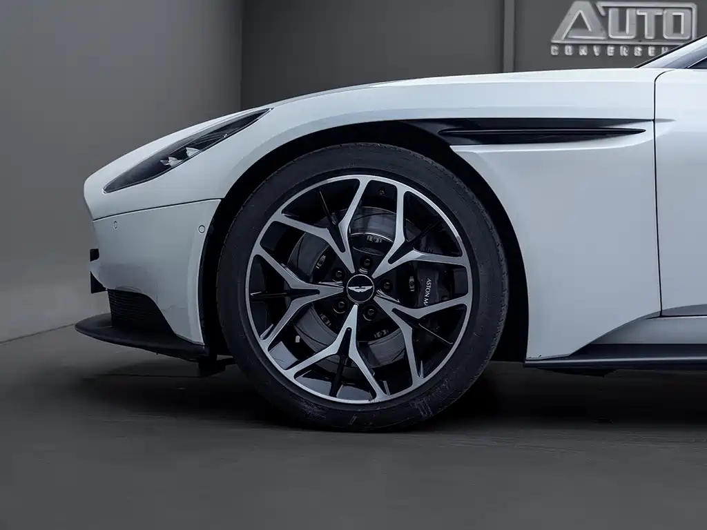 Aston Martin DB11 4.0 T V8 Coupe