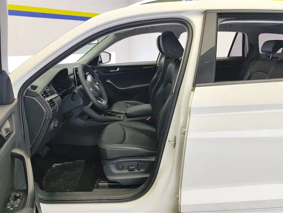Kodiaq TSI330 5-seat 2 WD Strength