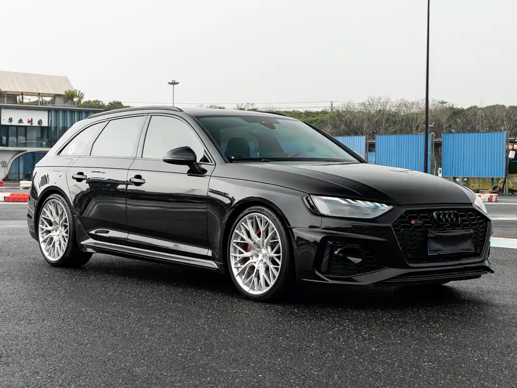 Audi RS 4 RS4 Avant Obsidian