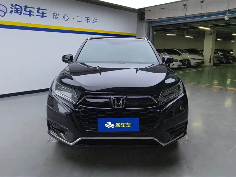 Honda UR-V 370 TURBO 4 WD Premium