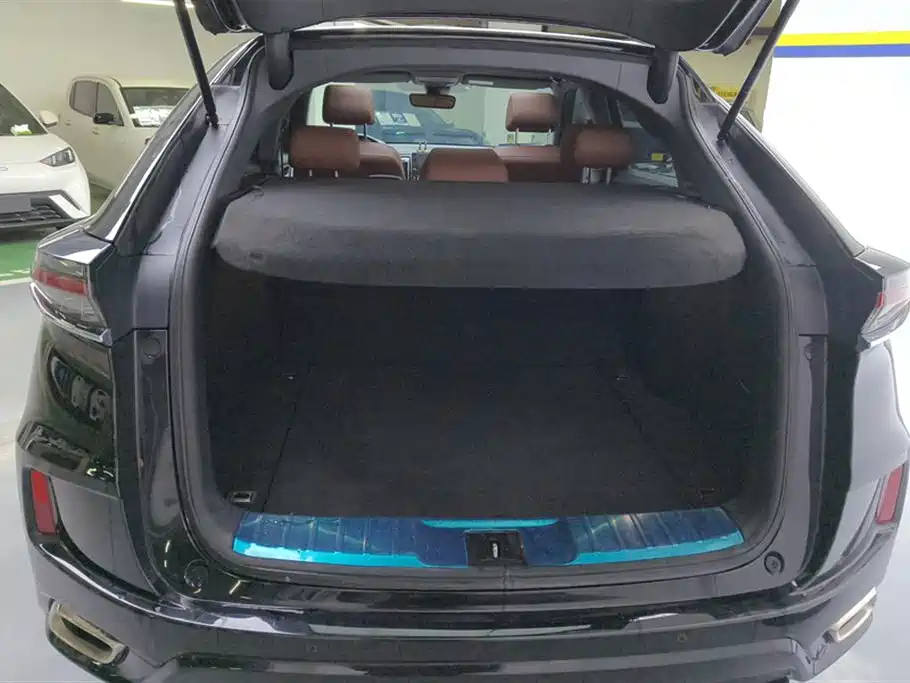 Honda UR-V 370 TURBO 4 WD Premium