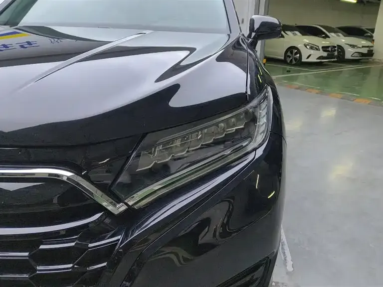 Honda UR-V 370 TURBO 4 WD Premium