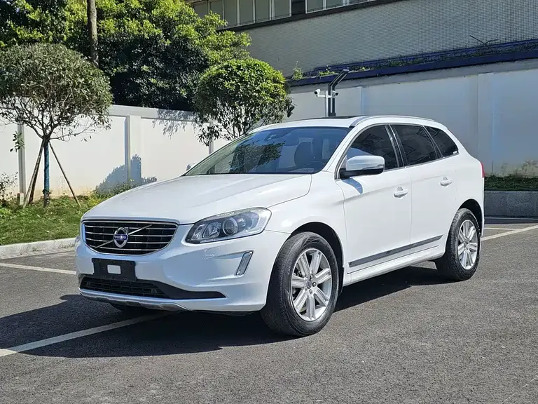 Volvo XC60 T5 Smart Progress