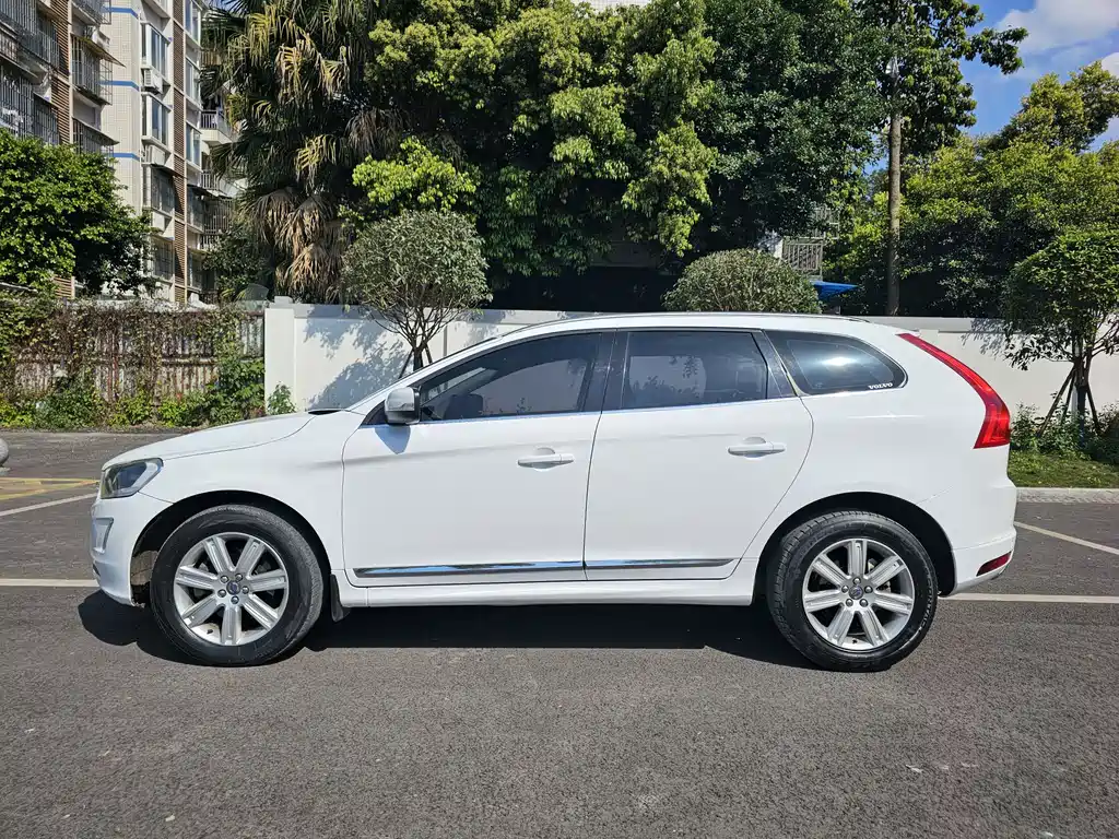Volvo XC60 T5 Smart Progress