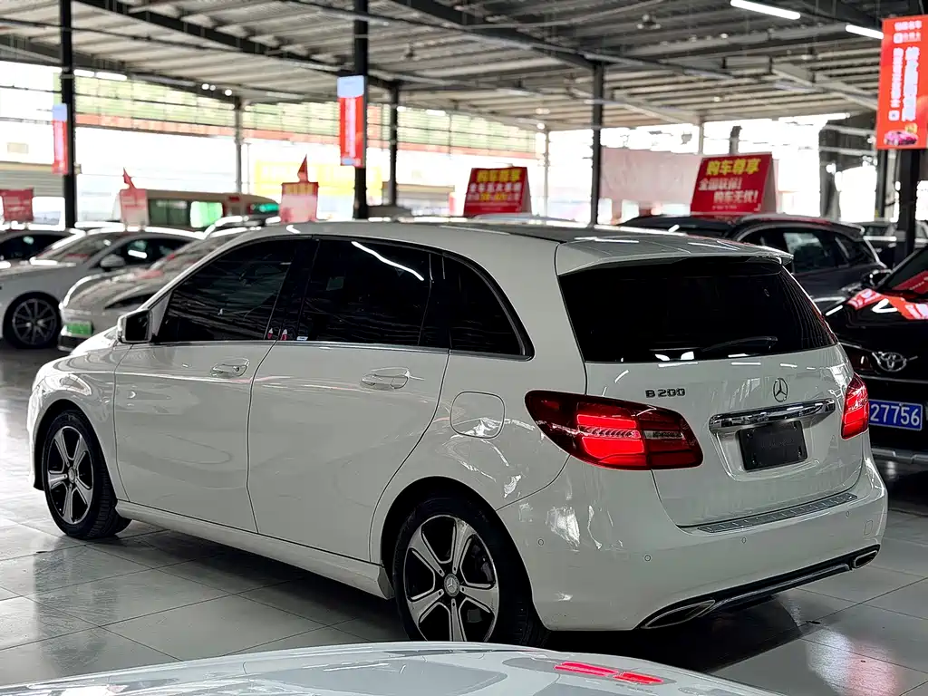 Mercedes-Benz B-Class 奔驰B级 2016款 B 200 臻藏版
