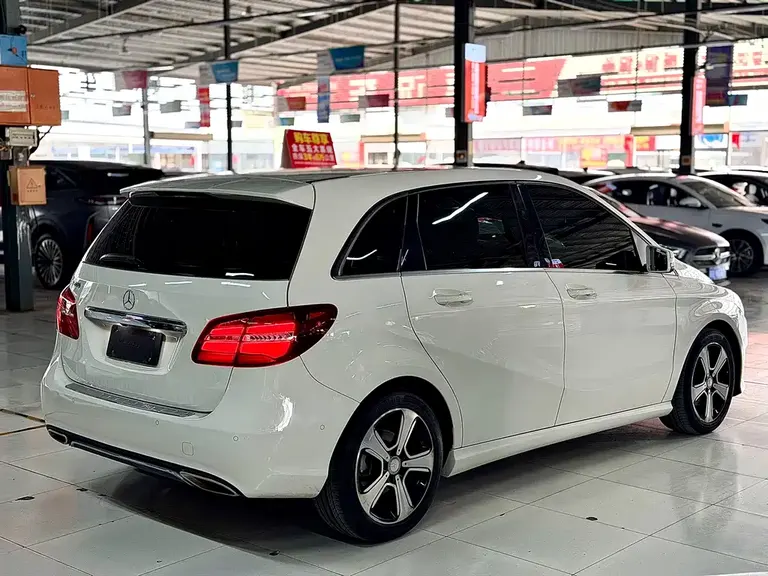 Mercedes-Benz B-Class 奔驰B级 2016款 B 200 臻藏版