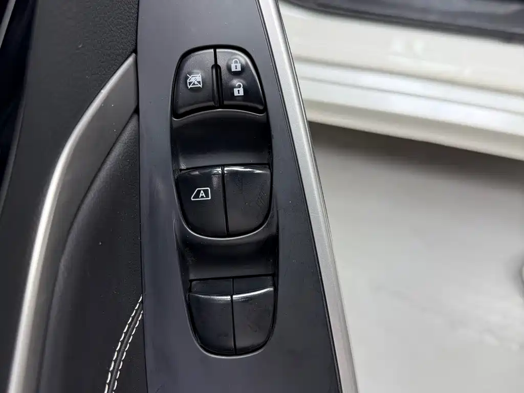 Venucia D60 PLUS 1.6 L XL CVT Joy Leading