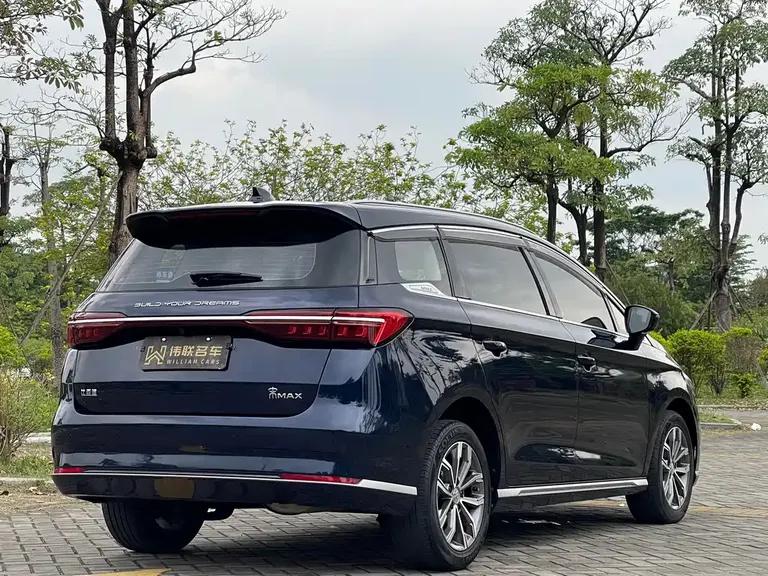 BYD Song MAX Upgraded 1.5 T Auto Luxury 7-seat