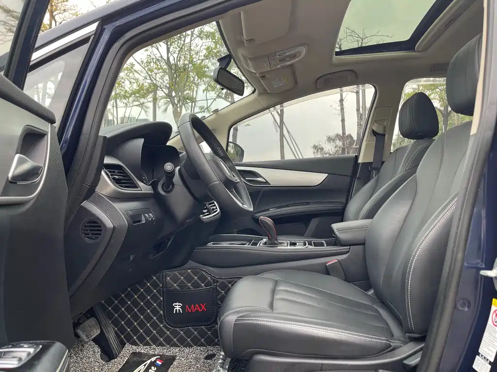 Song MAX Upgraded 1.5 T Auto Luxury 7-seat