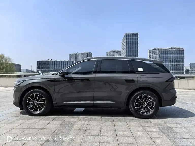 Lincoln Nautilus 2.0 T 4 WD Premium