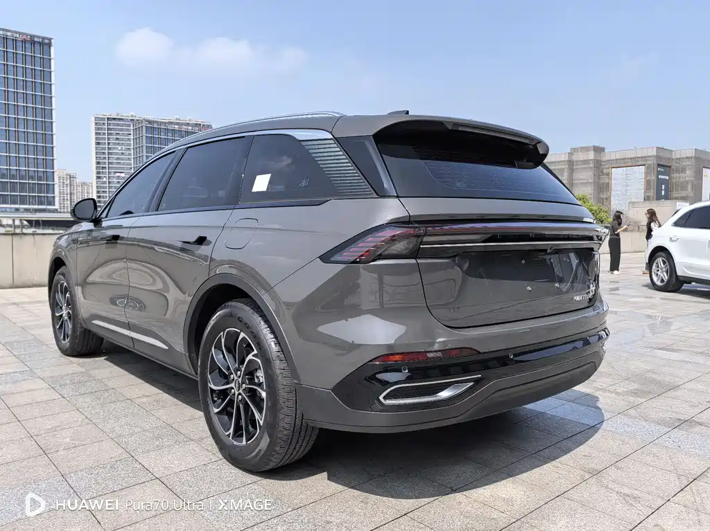Nautilus 2.0 T 4 WD Premium