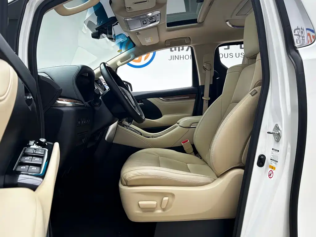 Alphard 3.5 L Distinguished