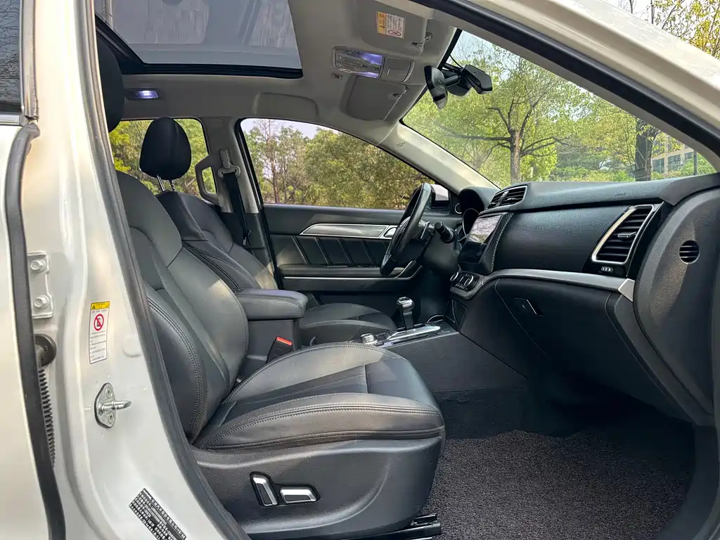Haval H6 Coupe 哈弗H6 Coupe 2017款 红标 2.0 T 自动两驱尊贵型